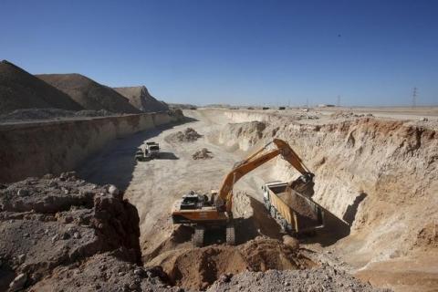 Heavy machinery is seen at a phosphate mine at Boucraa factory of the National Moroccan phosphate company (OCP) situated in the southern provinces, 100 km southwest of the town of Laayoune, February 18, 2016. PHOTO BY REUTERS/Youssef Boudlal