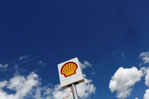 A logo of Shell is pictured at a gas station in the western Canakkale province, Turkey, April 25, 2016. PHOTO BY REUTERS/Murad Sezer