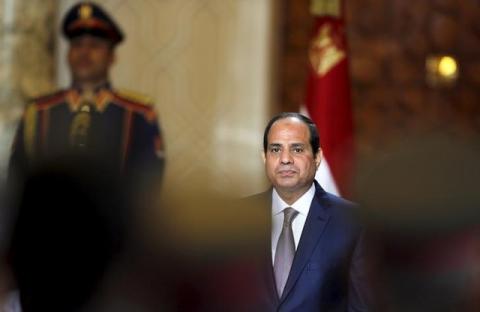 Egypt's President Abdel Fattah al-Sisi attends a ceremony to sign military contracts with French Prime Minister Manuel Valls (unseen) at the Ittihadiya presidential palace in Cairo, Egypt, October 10, 2015. PHOTO BY REUTERS/Amr Abdallah Dalsh