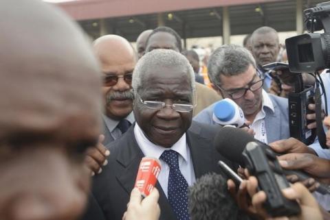 Presidential Candidate Afonso Dhlakama of the Mozambican Resistance Movement (RENAMO) speaks to the media after voting in Maputo, October 15, 2014. PHOTO BY REUTERS/Grant Lee Neuenburg