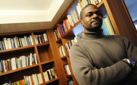 Andre Shepherd waits for the start of a news conference in Frankfurt, November 27, 2008. PHOTO BY REUTERS/Kai Pfaffenbach