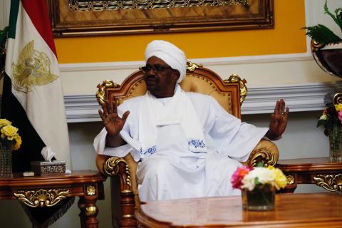 Sudan's President Omar al-Bashir talks with Qatar's Minister of Foreign Affairs Mohammed bin Abdulrahman Al Thani during a meeting in Khartoum, Sudan, March 11, 2018. PHOTO BY REUTERS/Mohamed Nureldin Abdallah