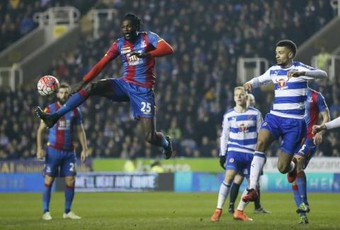 Crystal Palace's Emmanuel Adebayor in action FA Cup Quarter Final in Madejski Stadium, March 11, 2016. PHOTO BY REUTERS/John Sibley Livepic