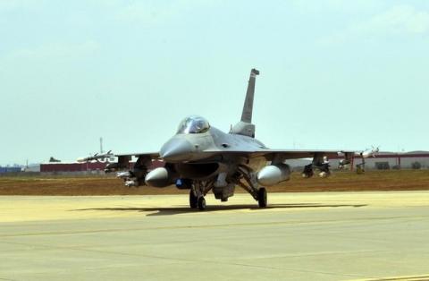 A U.S. Air Force F-16 Fighting Falcon from Aviano Air Base, Italy, is seen at Incirlik Air Base, Turkey, after being deployed, August 9, 2015. PHOTO BY REUTERS/Senior Airman Michael Battles