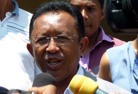 Former Malagasy President and Presidential candidate Hery Rajaonarimampianina speaks to the media after casting his ballot during the presidential election at the CEG (college d'enseingnement general) polling station at Tsimbazaza in Antananarivo, Madagascar, November 7, 2018. PHOTO BY REUTERS/Clarel Faniry Rasoanaivo