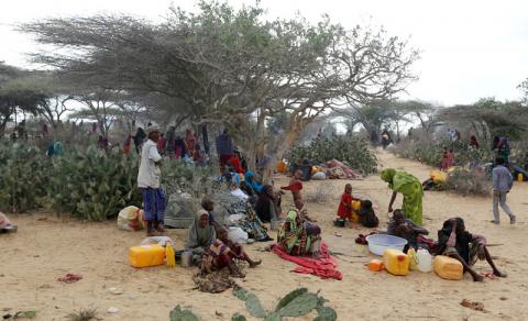 Internally displaced Somali families rest as they flee from drought stricken regions in Lower Shabelle region before entering makeshift camps in Somalia's capital Mogadishu, March 17, 2017. PHOTO BY REUTERS/Feisal Omar