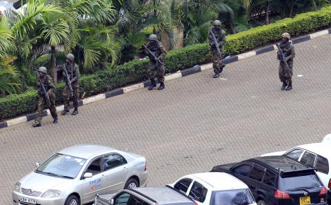 Kenya Defence Forces soldiers take their position at the Westgate shopping centre