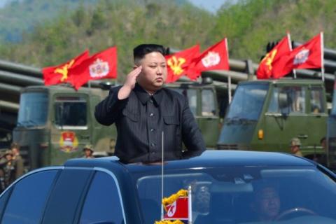 North Korea's leader Kim Jong Un watches a military drill marking the 85th anniversary of the establishment of the Korean People's Army (KPA) in this handout photo by North Korea's Korean Central News Agency (KCNA) made available, April 26, 2017. PHOTO BY REUTERS/KCNA