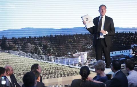 Mathias Doepfner, CEO of Axel Springer SE speaks during the awards ceremony of the newly established Axel Springer Award in Berlin, Germany, February 25, 2016. PHOTO BY REUTERS/Kay Nietfeld