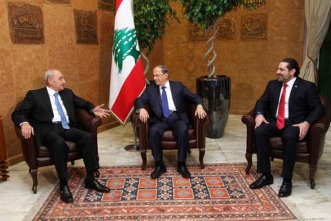 Lebanon's President Michel Aoun (C) meets with Prime minister-designate Saad al-Hariri (R) and Parliament Speaker Nabih Berri at the presidential palace in Baabda, Lebanon December 18, 2016. PHOTO BY REUTERS/Dalati Nohra