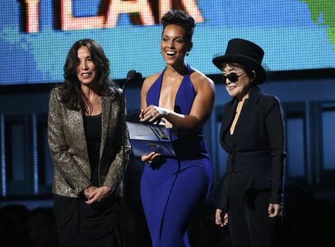 LOS ANGELES (Reuters) - Beatles, robots and a mass wedding drew 28.5 million viewers to the Grammy awards television broadcast on Sunday night, the show's second-largest audience in two decades, CBS Corp's broadcast network CBS said on Monday.  French electronic-music duo Daft Punk, known for their robot-inspired outfits, took home four awards including album and record of the year, and New Zealand's 17-year-old newcomer Lorde won two, including song of the year.  Viewership was up from last year's Grammys,