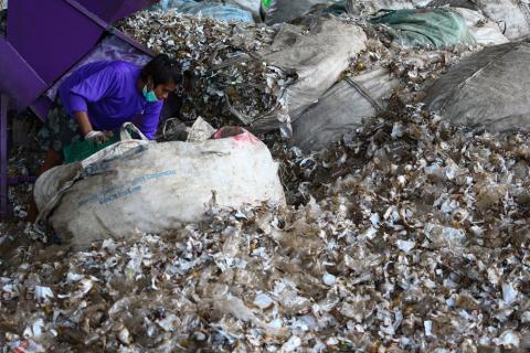 A worker sorts recyclable plastic waste at the Prabkaya Recycle Factory in Pathum Thani outside Bangkok, Thailand, June 7, 2017. PHOTO BY REUTERS/Athit Perawongmetha