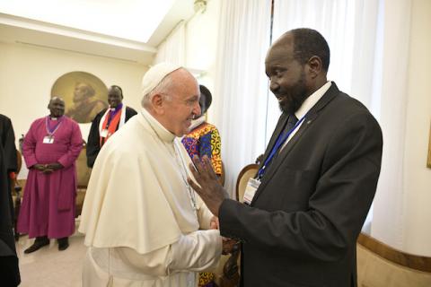 Pope Francis shakes hands with the President of South Sudan Salva Kiir at the end of a two day Spiritual retreat with South Sudan leaders at the Vatican, April 11, 2019. PHOTOO BY REUTERS/Vatican Media/­Handout