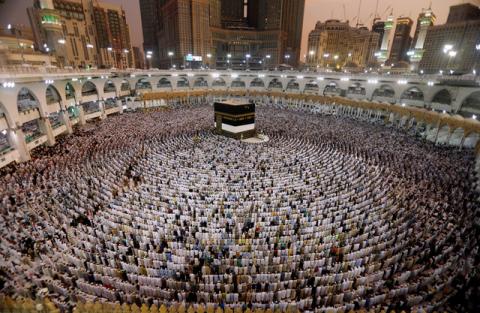 Muslims pray at the Grand mosque ahead of the annual Haj pilgrimage in Mecca, Saudi Arabia, August 29, 2017. PHOTO BY REUTERS/Suhaib Salem