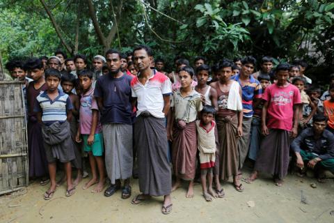 Rohingya Muslim men stand at U Shey Kya village outside Maugndaw in Rakhine state, Myanmar October 27, 2016. PHOTO BY REUTERS/Soe Zeya Tun