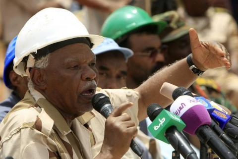 Sudan's Minister of Petroleum Awad Ahmed Al-Jaz gives a speech during a ceremony as oil operations at Heglig oilfield resume in Heglig