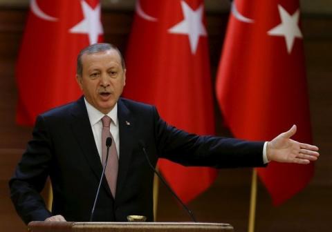 Turkish President Tayyip Erdogan makes a speech during his meeting with mukhtars at the Presidential Palace in Ankara, Turkey, November 26, 2015. PHOTO BY REUTERS/Umit Bektas