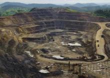 Excavators and drillers at work in an open pit at Tenke Fungurume, a copper and cobalt mine 110 km (68 miles) northwest of Lubumbashi in Congo's copper-producing south, owned by miner Freeport McMoRan, Lundin Mining and state mining company Gecamines. PHOTO BY REUTERS/Jonny Hogg