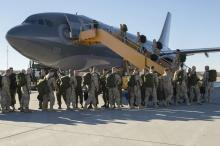 Canadian Armed Forces members from 4 Wing Cold Lake, Alberta, depart for their deployment, October 22, 2014. PHOTO BY REUTERS/Cpl Audrey Solomon