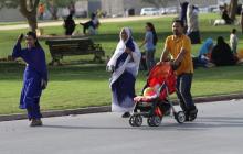Visitors walk at Aspire Park in Doha, Qatar April 8, 2016. PHOTO BY REUTERS/Naseem Zeitoon