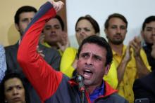 Venezuelan opposition leader and Governor of Miranda state Henrique Capriles speaks during a news conference in Caracas, Venezuela, October 21, 2016. PHOTO BY REUTERS/Marco Bello
