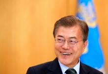 South Korean President Moon Jae-in smiles during an interview with Reuters at the Presidential Blue House in Seoul, South Korea, June 22, 2017. PHOTO B6 REUTERS/Kim Hong-Ji