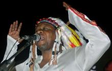 Congo's most famous musician Papa Wemba, gives his first concert in Kinshasa, June 26, 2004. PHOTO BY REUTERS/David Lewis