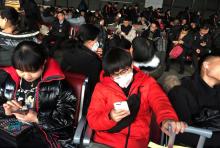 Passengers wearing masks are seen at the waiting area for a train to Wuhan at the Beijing West Railway Station, ahead of the Chinese Lunar New Year, in Beijing, China, January 20, 2020. PHOTO BY REUTERS/Stringer