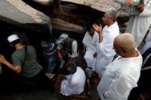 Muslim pilgrims flock to Mecca ahead of haj