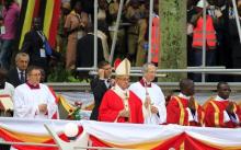 Pope Francis arrives at the Catholic martyrs' shrine in Namugongo to lead a mass near the Uganda capital of Kampala, November 28, 2015. PHOTO BY REUTERS/James Akena