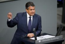 German Foreign Minister Sigmar Gabriel speaks during a session of the Bundestag, German lower house of Parliament in Berlin, Germany, November 21, 2017. PHOTO BY REUTERS/Axel Schmidt