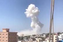 Smoke rises after an explosion in Mogadishu, Somalia December 22, 2018 in this still image taken from social media video. PHOTO BY REUTERS/Twitter/Halima 