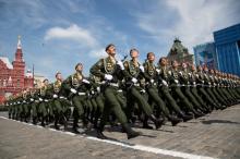 Russian servicemen march during the Victory Day parade at Red Square in Moscow, Russia, May 9, 2015. PHOTO BY REUTERS/Alexander Zemlianichenko