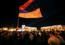 Supporters of Armenian opposition leader Nikol Pashinyan attend a rally against the ruling elite in Yerevan, Armenia, April 25, 2018. PHOTO BY REUTERS/Gleb Garanich
