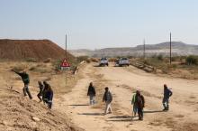 Villagers of Moruleng, a small mining community, leave after speaking to mining authorities outside a mine in Rustenburg, Northwest province, South Africa, June 27, 2018. PHOTO BY REUTERS/Siphiwe Sibek