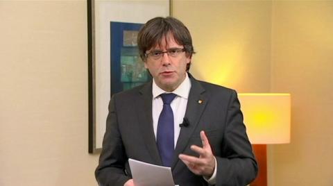 Sacked Catalan President Carles Puigdemont makes a statement in this still image from video calling for the release of "the legitimate government of Catalonia", after a Spanish judge ordered nine Catalan secessionist leaders to be held in custody, in Brussels, Belgium, November 2, 2017. PHOTO BY REUTERS/TV3