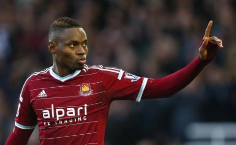 Diafra Sakho of West Ham United celebrates scoring his team's third goal against Swansea City during their English Premier League soccer match at Upton Park in London, December 7, 2014. PHOTO BY REUTERS/Eddie Keogh