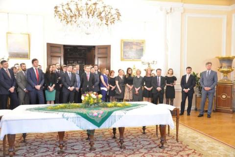 Staff at Russia's Embassy attend a reception hosted by ambassador Alexander Yakovenko for the 23 diplomats who are being expelled by Britain's government after former Russian intelligence officer Sergei Skripal and his daughter Yulia were poisoned with a nerve agent in Salisbury, in London, Britain, March 16, 2018. PHOTO BY REUTERS/Russian Embassy