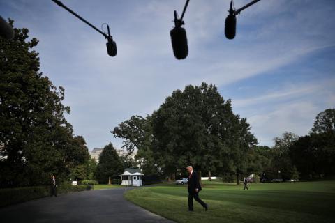 U.S. President Donald Trump arrives at White House after a trip to Springfield, Missouri, in Washington D.C., August 30, 2017. PHOTO BY REUTERS/Carlos Barria