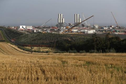 Hinkley Point C nuclear power station site is seen near Bridgwater in Britain, September 14, 2016. PHOTO BY REUTERS/Stefan Wermuth