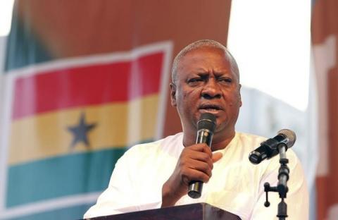 Ghanaian president John Dramani Mahama gives a speech as he attends a victory rally to thank the supporters of NDC (National Democratic Congress), the party of the late president John Atta Mills, in Accra. PHOTO BY  REUTERS/Luc Gnago