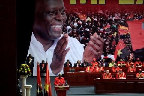 Angolan President and MPLA leader, Jose Eduardo dos Santos speaks at the ruling MPLA party congress to determine candidates for the 2017 elections in the capital Luanda, Angola, August 17, 2016. PHOTO BY REUTERS/Herculano Coroado