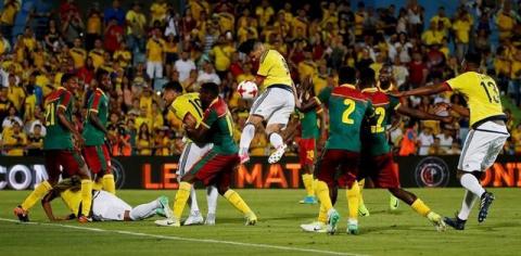 Colombia’s Radamel Falcao heads at goal. PHOTO BY REUTERS/Sergio Perez