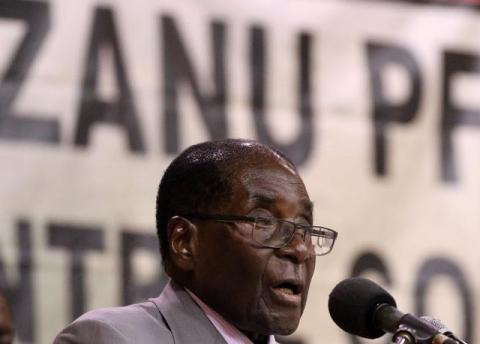 Zimbabwe's President Robert Mugabe addresses the decision making body of his ruling ZANU PF party in Harare, Zimbabwe, September 9, 2016. PHOTO BY REUTERS/Philimon Bulawayo