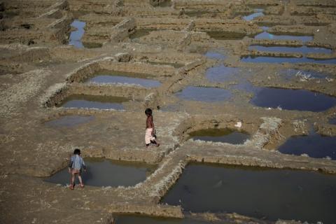 Rohingya refugee children play outside the Shamlapur refugee camp near Cox's Bazar, Bangladesh, December 20, 2017. PHOTO BY REUTERS/Marko Djurica