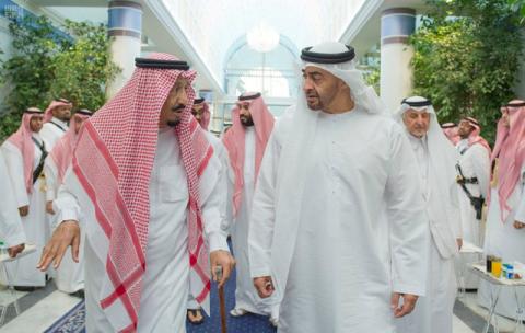 Saudi Arabia's King Salman bin Abdulaziz Al Saud (L) chats with Abu Dhabi Crown Prince Sheikh Mohammed bin Zayed al-Nahyan in Jeddah, Saudi Arabia, June 2, 2017. PHOTO BY REUTERS/Saudi Press Agency