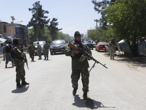 Afghan security forces patrol in Kunduz, Afghanistan April 30, 2015. REUTERS/Omar Sobhani/