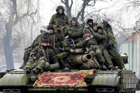 Ukraine separatists to press on with offensive: Interfax