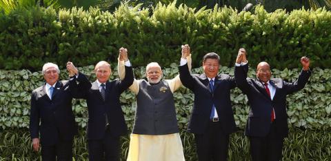 (L-R) Brazil's President Michel Temer, Russian President Vladimir Putin, Indian Prime Minister Narendra Modi, Chinese President Xi Jinping and South African President Jacob Zuma pose for a group picture during BRICS (Brazil, Russia, India, China and South Africa) Summit in Benaulim, in the western state of Goa, India, October 16, 2016. PHOTO BY REUTERS/Danish Siddiqui