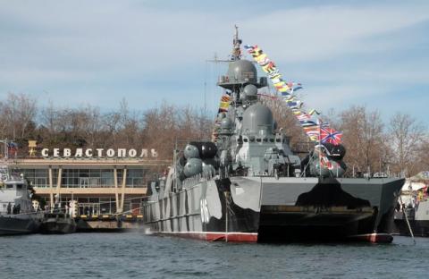 A view of a Russian warship during celebrations of the Defender of the Fatherland Day in Sevastopol, Crimea, February 23, 2016. PHOTO BY REUTERS/Pavel Rebrov